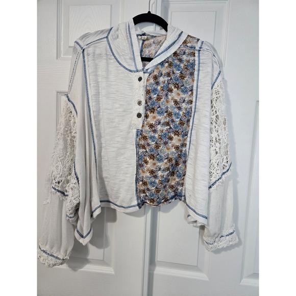 POL Tops - POL Boho Mixed Media Floral Crochet Lace Henley Hoodie White Blue Relaxed Top L